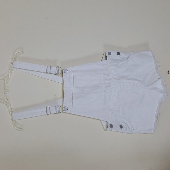 Blank NYC Distressed White Shorts Overall Size 26 - Picture 1 of 5